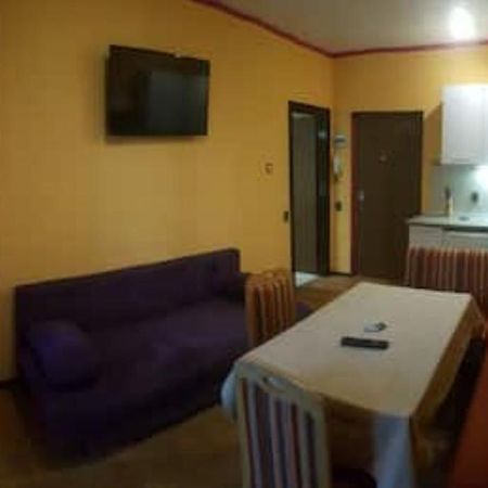 Miky Apartment-South Tyrol Meran Buitenkant foto